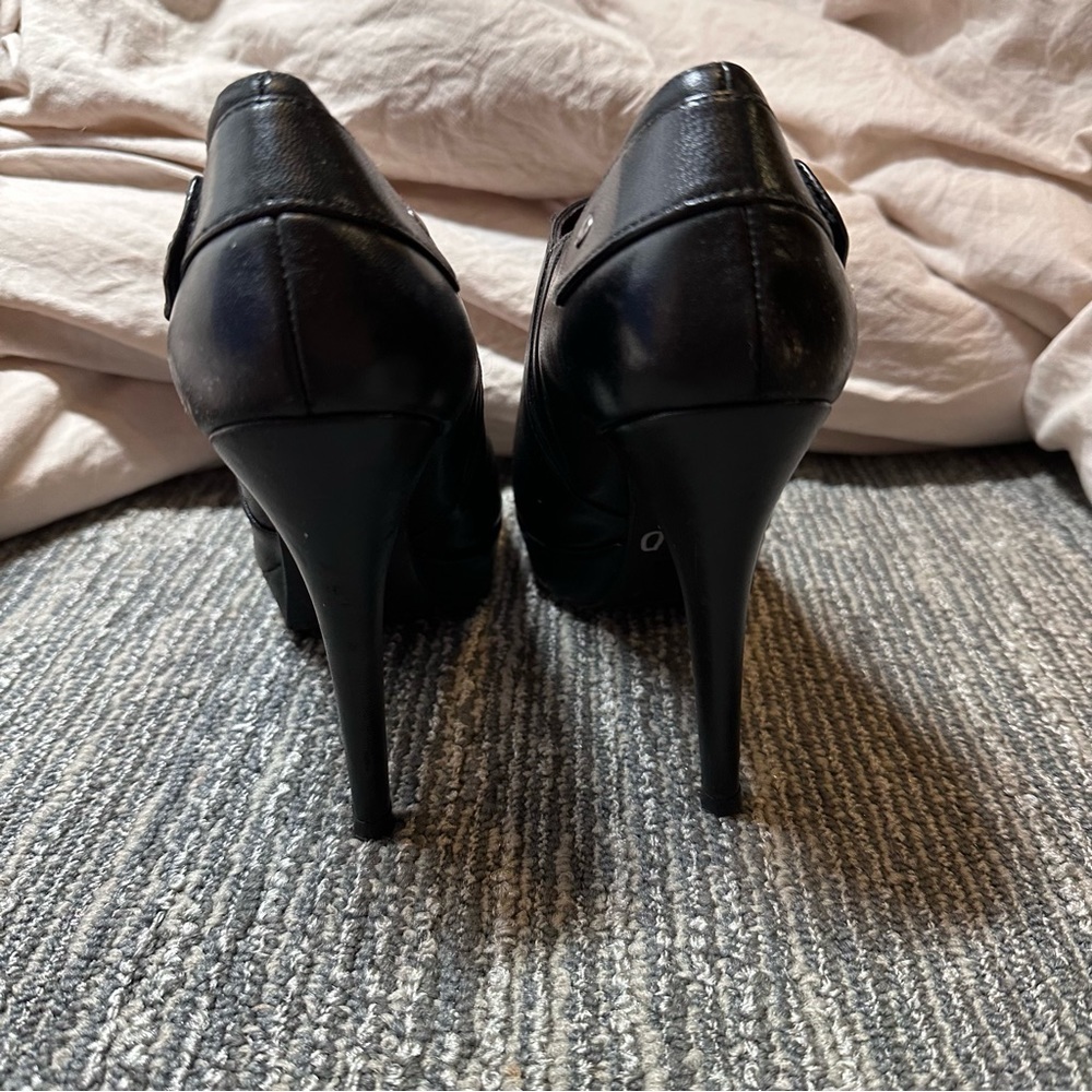 Stuart Weizmann Black Leather Bootie Heels 5.5 - image 5